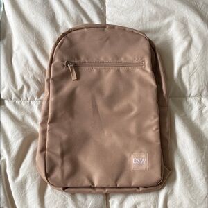 NWOT- DSW Tan Unisex Backpack